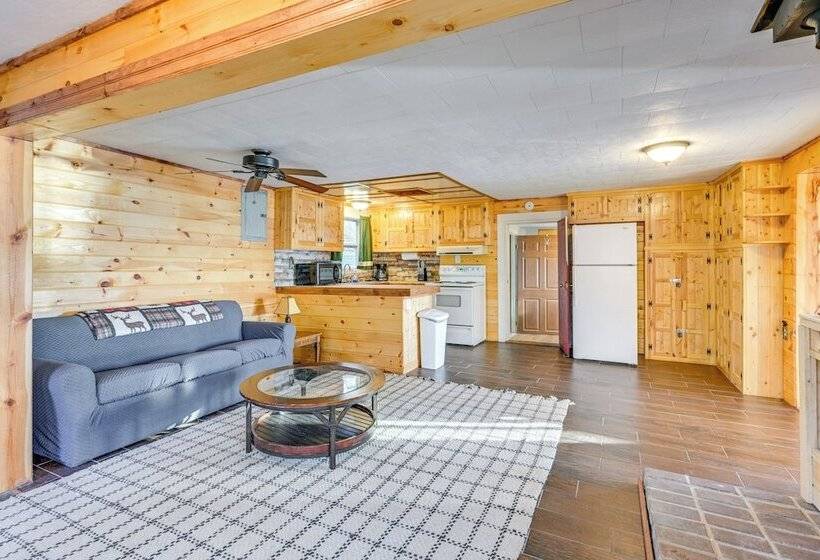 Cottage W/ Deck & Bluff Lake Views: Walk To Beach!