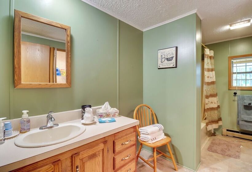 Cozy Albrightsville Home: 10 Mi To Pocono Raceway!