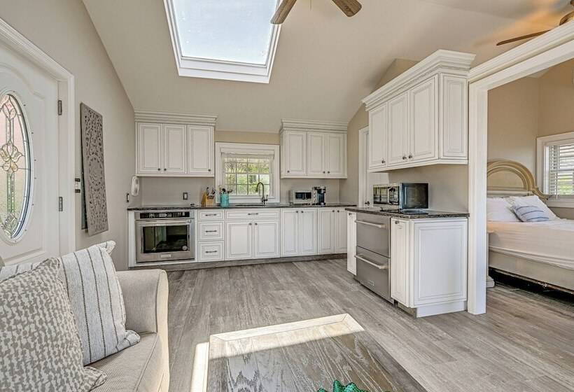 Cozy Baiting Hollow Bungalow: Views, Walk To Beach