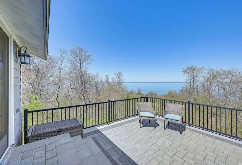 Cozy Baiting Hollow Bungalow: Views, Walk To Beach