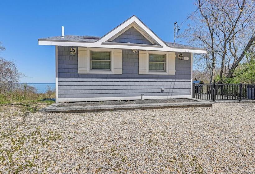 Cozy Baiting Hollow Bungalow: Views, Walk To Beach