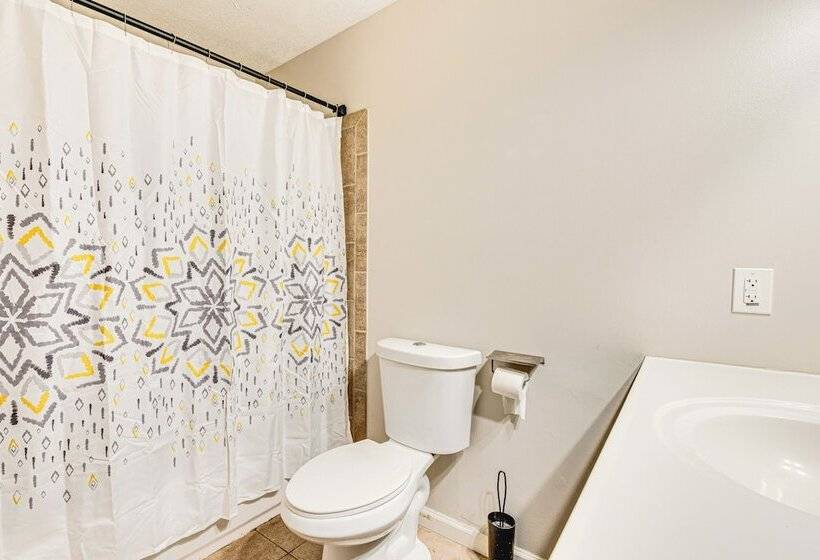 Douglasville Vacation Home ~ 16 Mi To Six Flags!