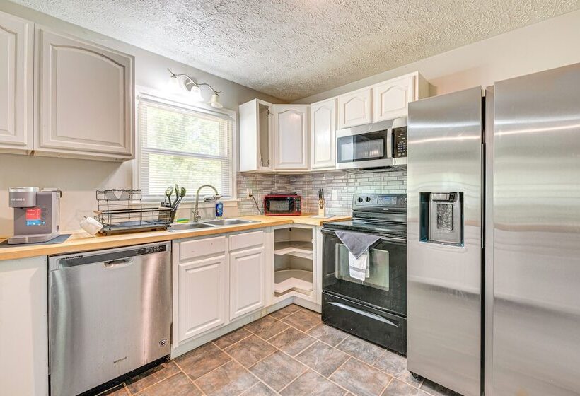 Douglasville Vacation Home ~ 16 Mi To Six Flags!