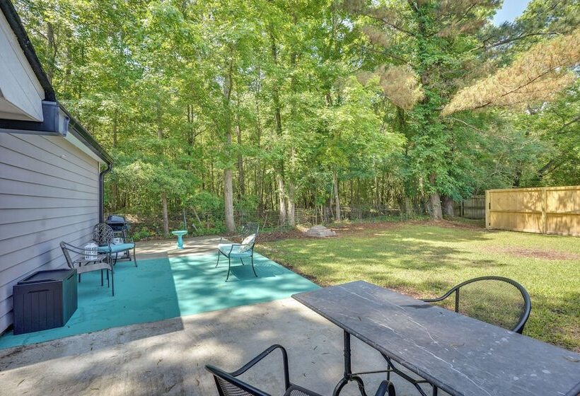 Cozy Goose Creek Escape W/ Patio & Grill