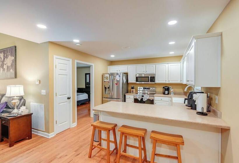 Cozy Hermitage Home W/ Deck: 11 Mi To Nashville!