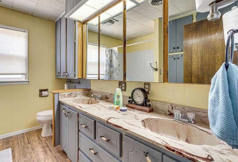 Cozy Oklahoma Family Home W/ Private Yard & Grill