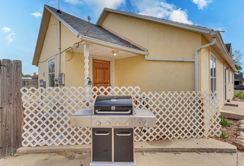 Cozy Oklahoma Family Home W/ Private Yard & Grill
