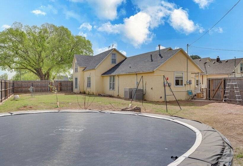 Cozy Oklahoma Family Home W/ Private Yard & Grill