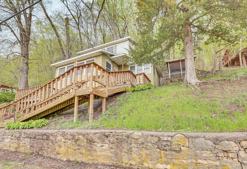 Cozy Wisconsin Cabin: Walk To Beach & Boat Ramp!