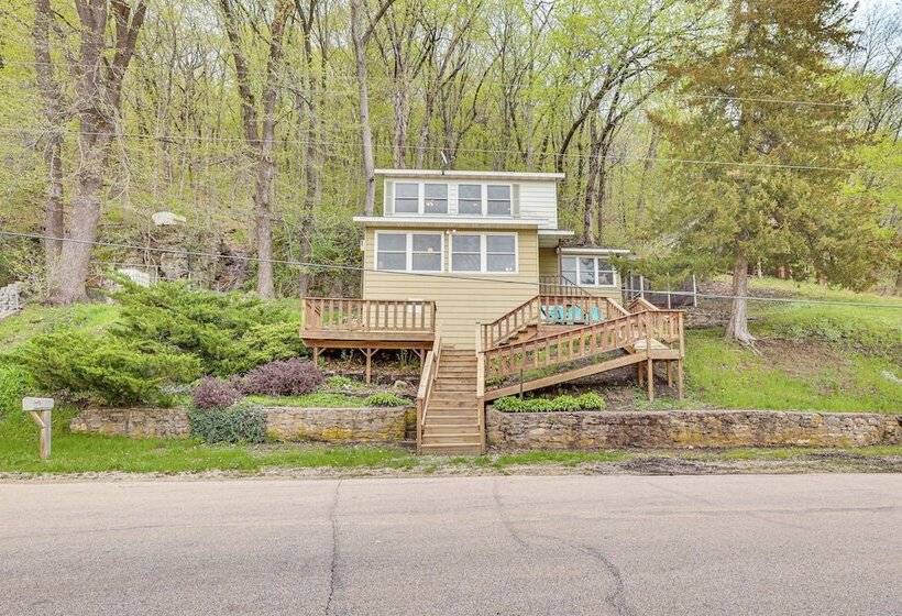 Cozy Wisconsin Cabin: Walk To Beach & Boat Ramp!