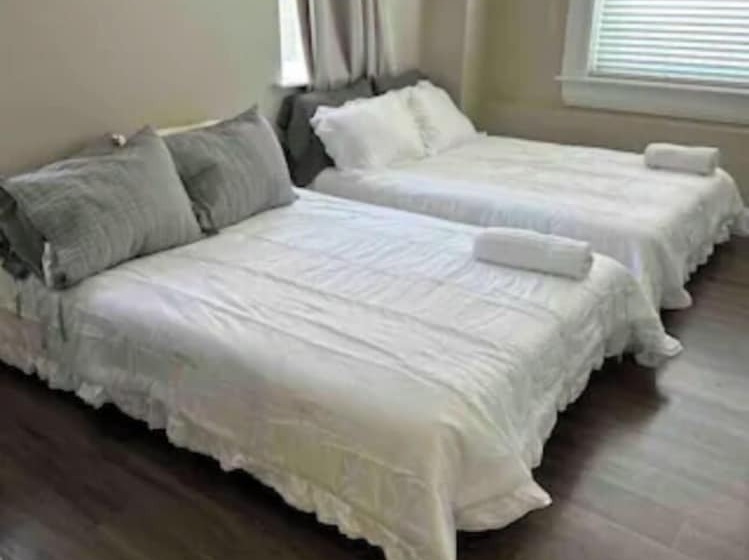 هتل Crown Gem Near Dt And Yale