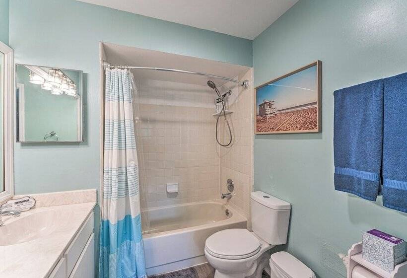 Saltwater Pool, Patio & Sunroom: Deltona Home!