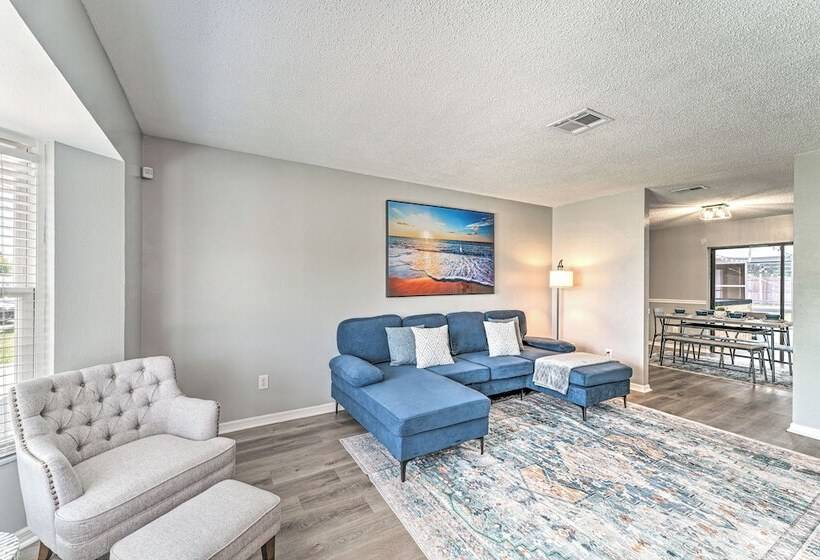 Saltwater Pool, Patio & Sunroom: Deltona Home!