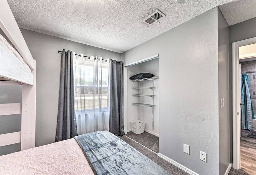 Saltwater Pool, Patio & Sunroom: Deltona Home!