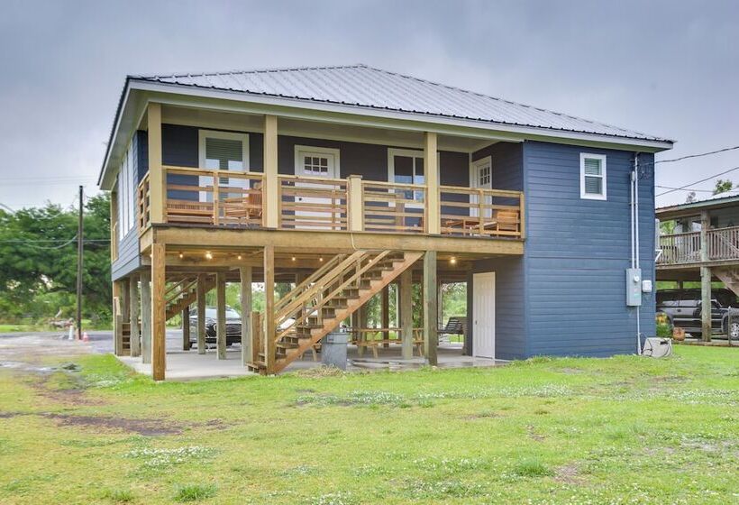 Dularge Copper Landing    Steps To Falgout Marina