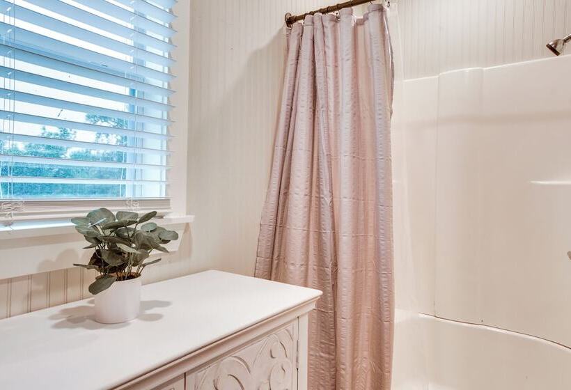 Dularge Copper Landing    Steps To Falgout Marina