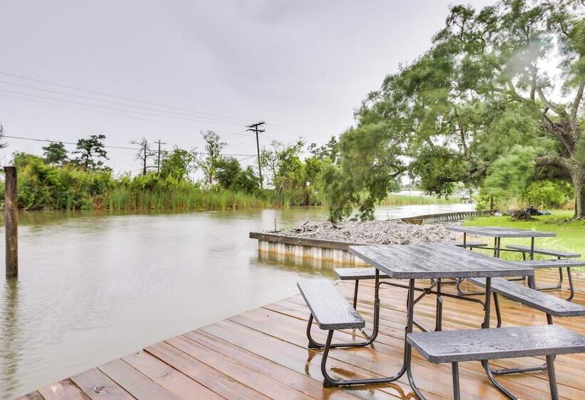 Dularge Copper Landing    Steps To Falgout Marina