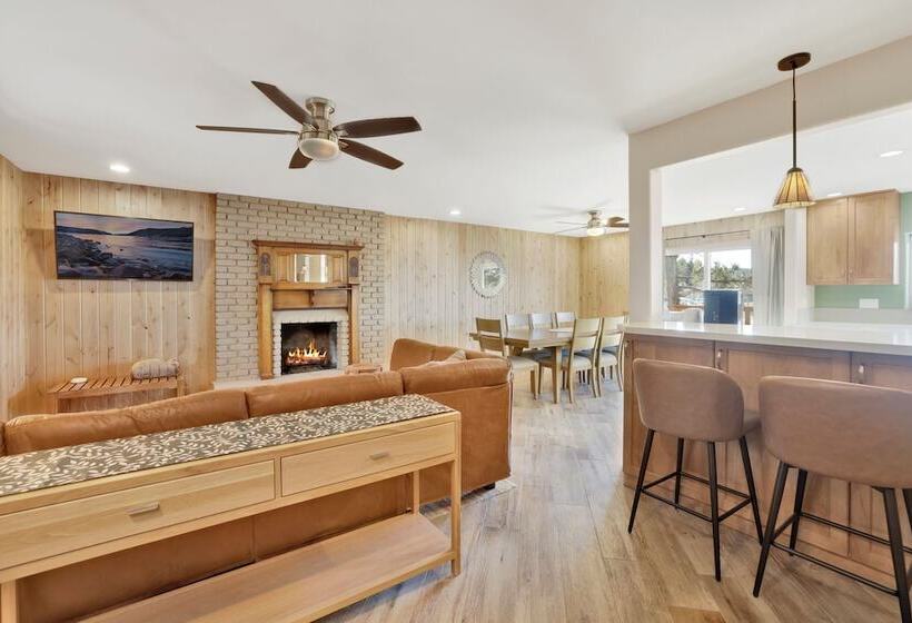 Eagle Escape On Big Bear Lake #2423