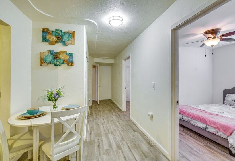 El Centro Retreat Near Local Parks & Golf Courses
