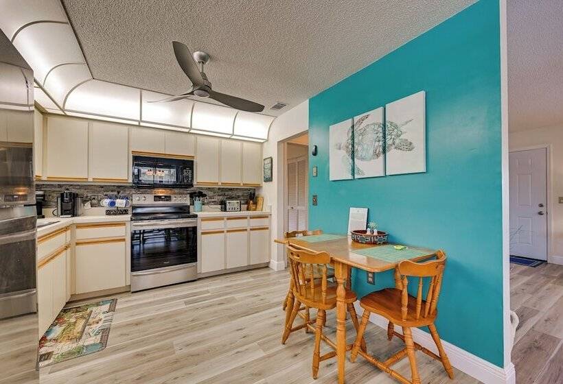 Englewood Home W/ Saltwater Pool: 6 Mi To Beach!