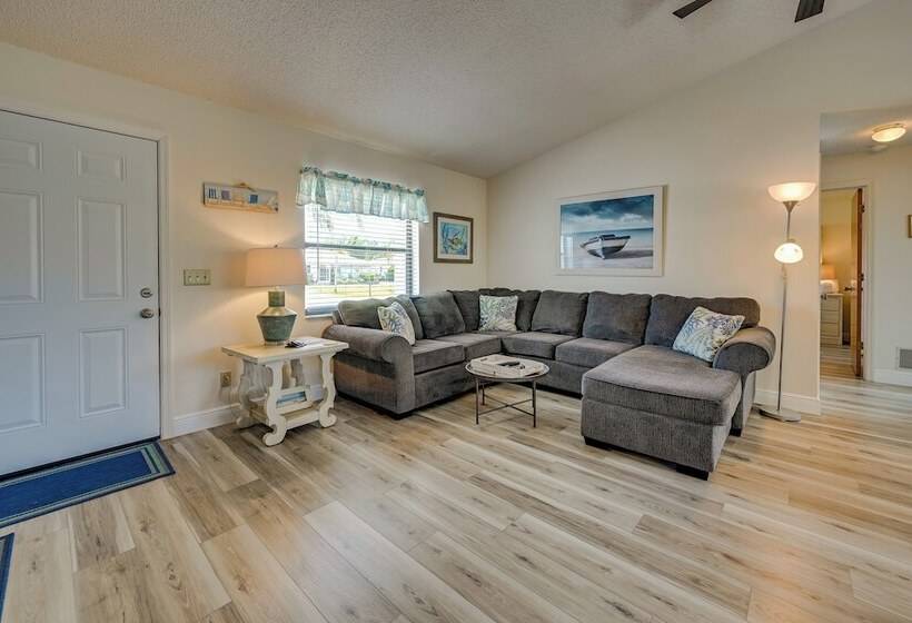 Englewood Home W/ Saltwater Pool: 6 Mi To Beach!