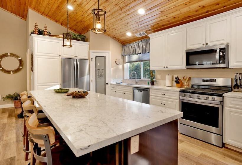 Erwin Lake Place #2219