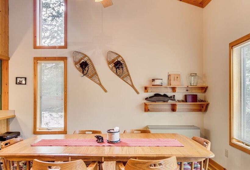 Family Cabin W/ Private Dock On Caribou Lake!