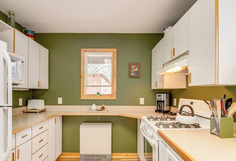 Family Cabin W/ Private Dock On Caribou Lake!