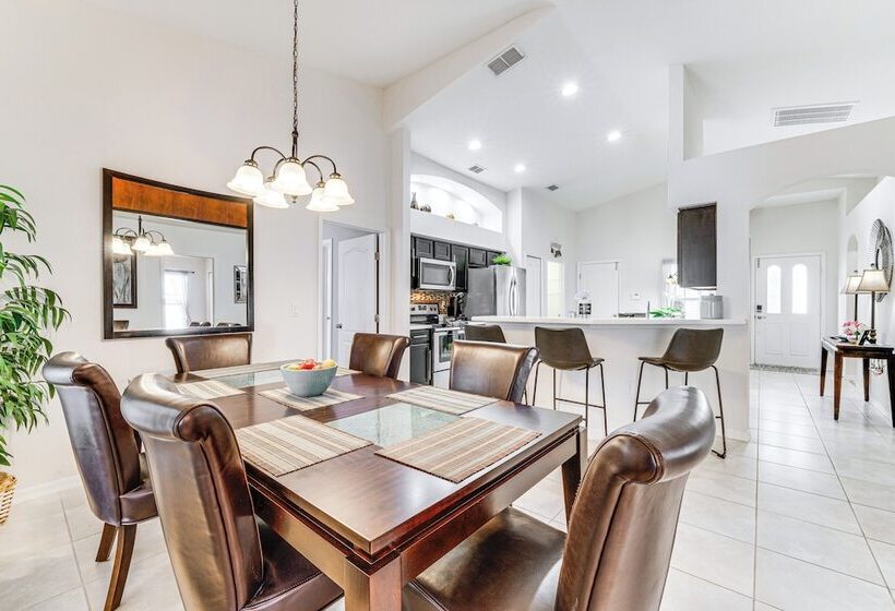 Near Golf & Wdw: Family Friendly Home In Davenport