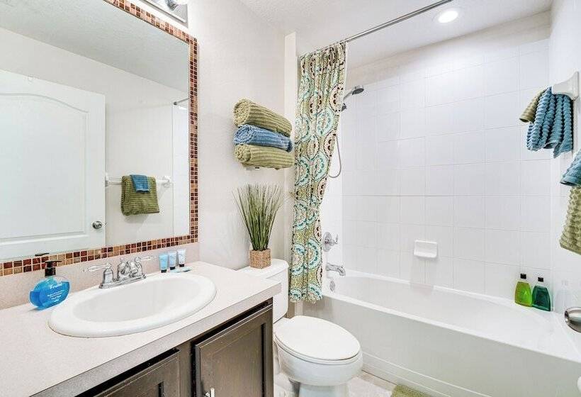 Near Golf & Wdw: Family Friendly Home In Davenport