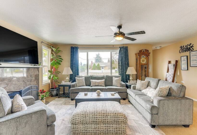 Family Spokane Valley Home W/ Patio & Gas Grill!