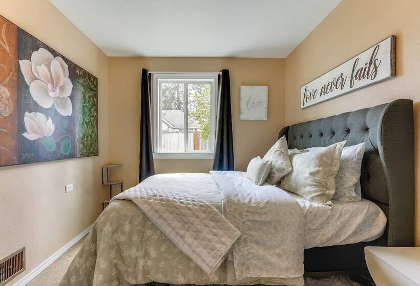 Family Spokane Valley Home W/ Patio & Gas Grill!