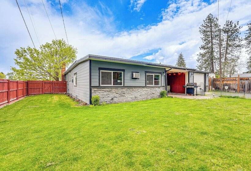 Family Spokane Valley Home W/ Patio & Gas Grill!