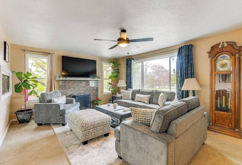 Family Spokane Valley Home W/ Patio & Gas Grill!