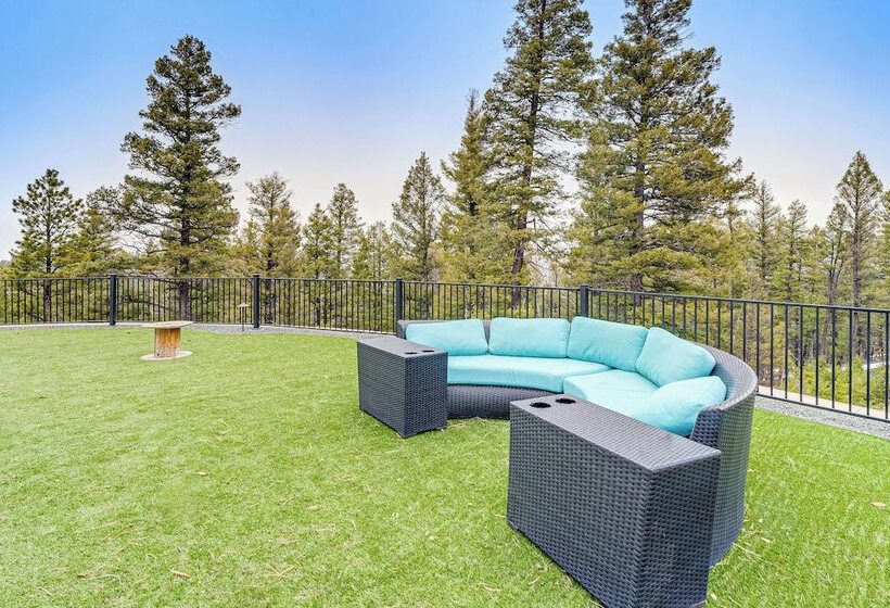 Florissant Home W/ Hot Tub, Putting Green & Views!
