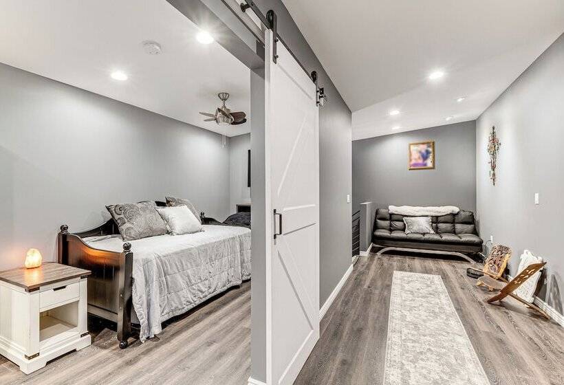 Florissant Home W/ Hot Tub, Putting Green & Views!