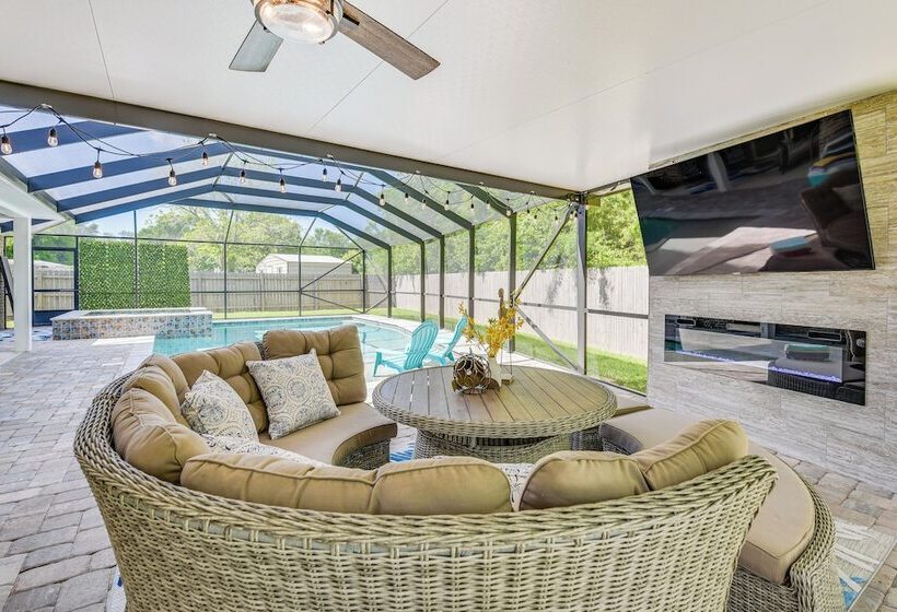 Fort Walton Beach House: Lanai W/ Saltwater Pool!