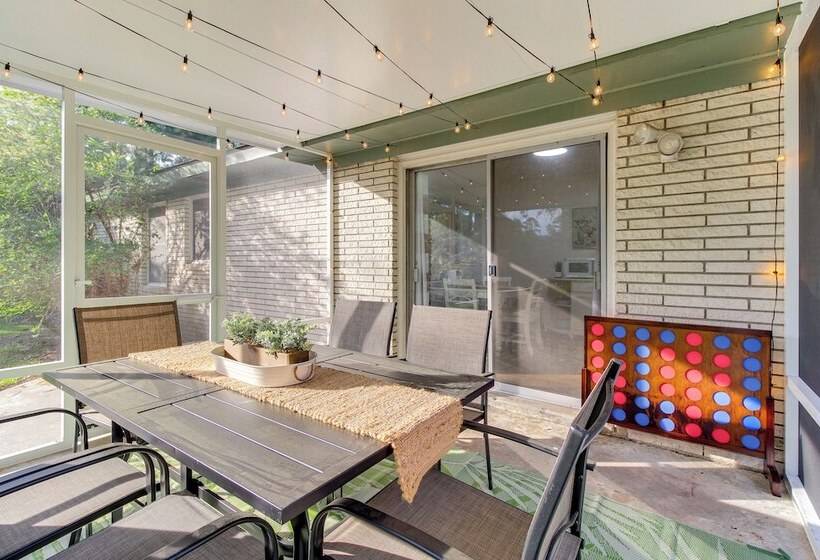 Garden City Home W/ Screened Porch: Near Savannah!