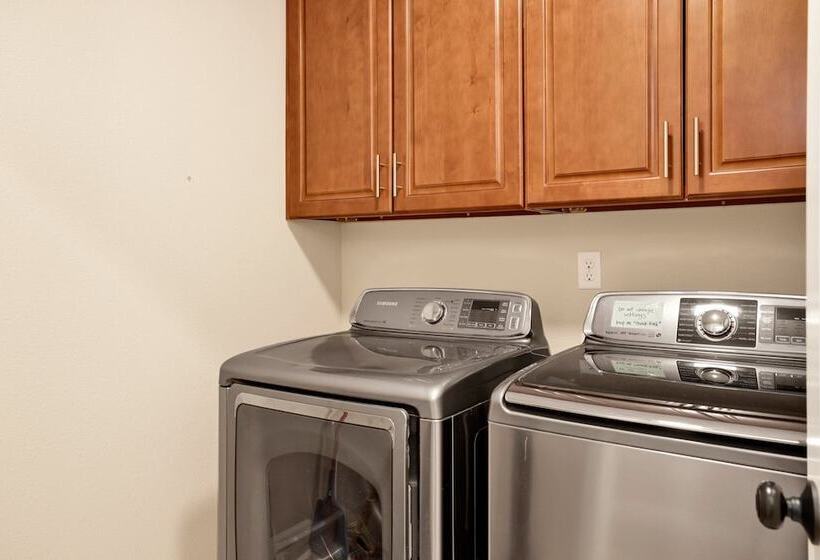 Geronimo Log Cabin #2347