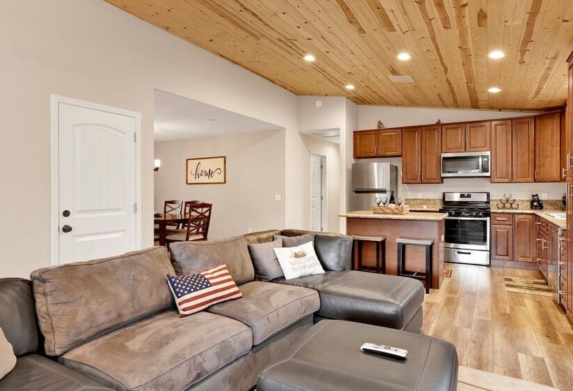 Geronimo Log Cabin #2347