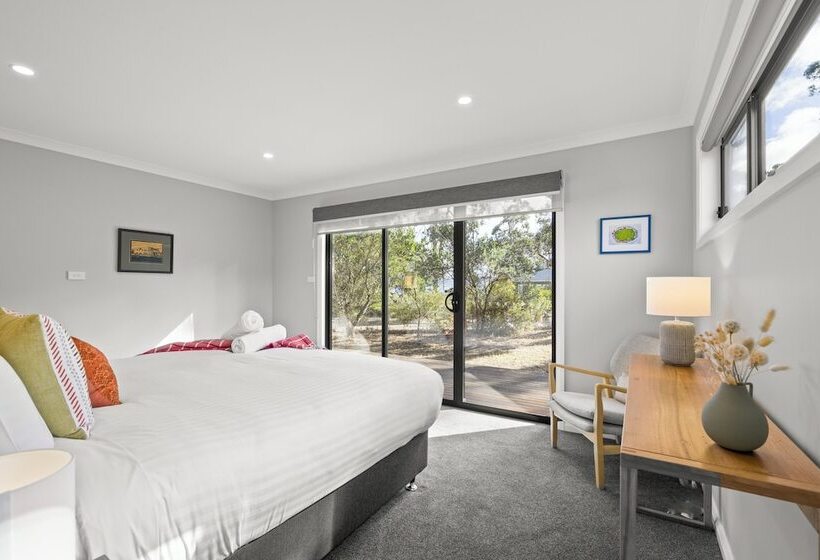 Herlihys On Huon   Cabin 2