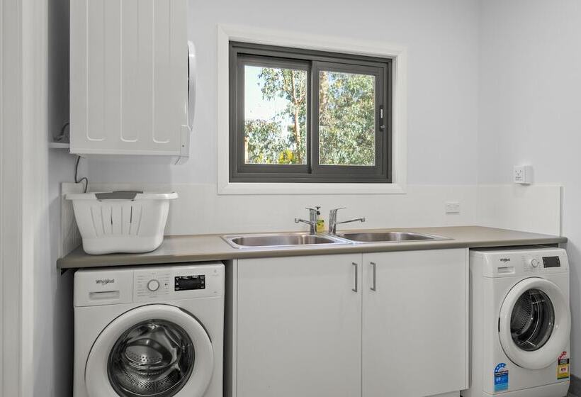 Herlihys On Huon   Cabin 2