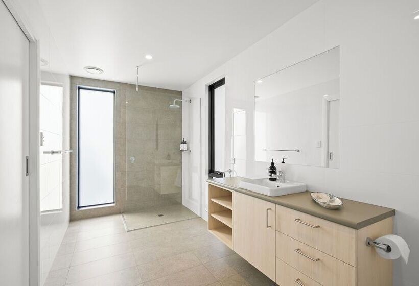 Herlihys On Huon   Cabin 2