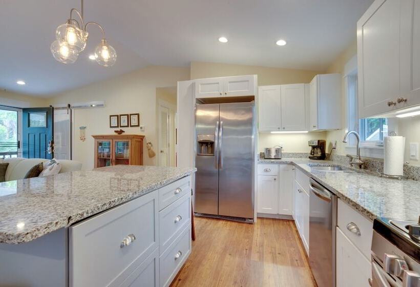 Home In Beaufort Historic District W/ Private Yard