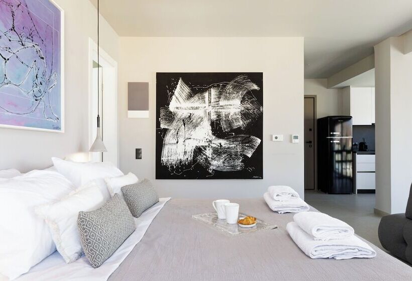 ホテル Athens Riviera Suites