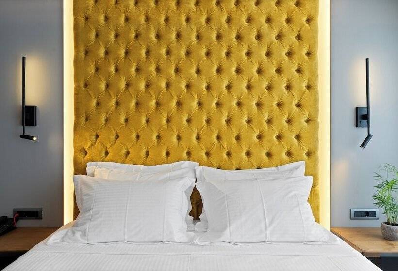 هتل Ennea Muses Rooms & Suites