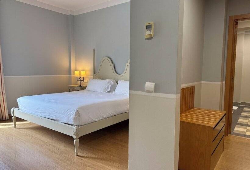 Отель Hacienda El Alcornocal