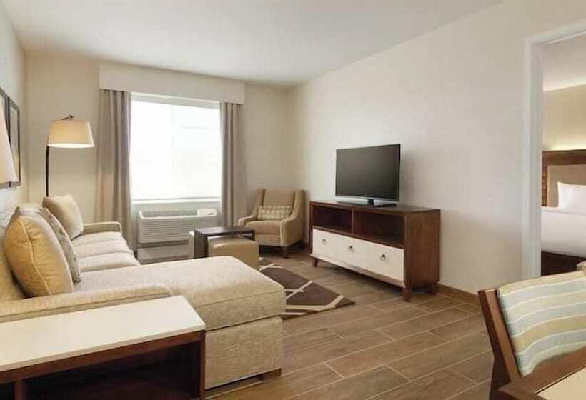 هتل Homewood Suites By Hilton Newport Cincinnati