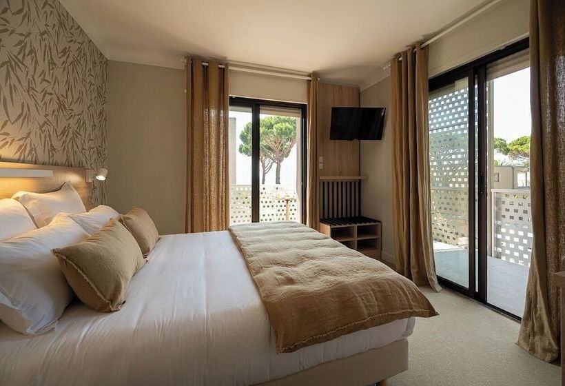 Отель Hôtel La Ménado