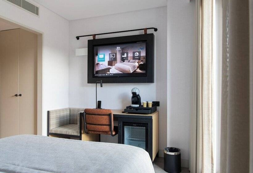 هتل Ibis Styles Lisboa Aeroporto
